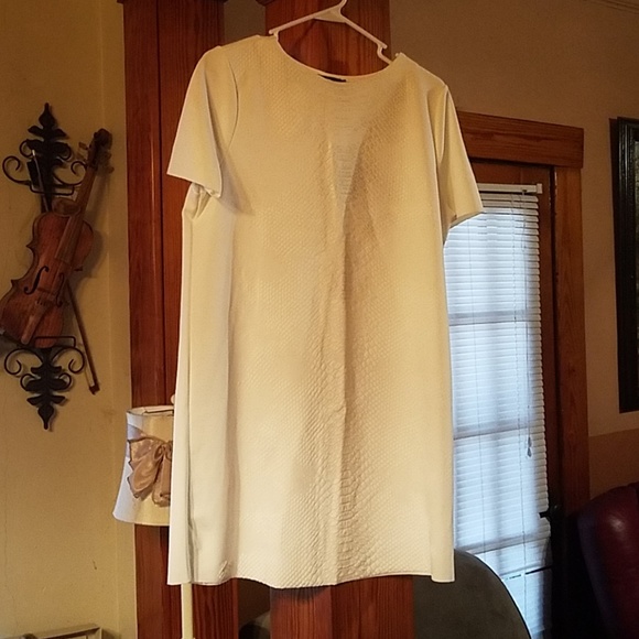 Zara Dresses & Skirts - Zara white snakeskin texture stretch knit dress